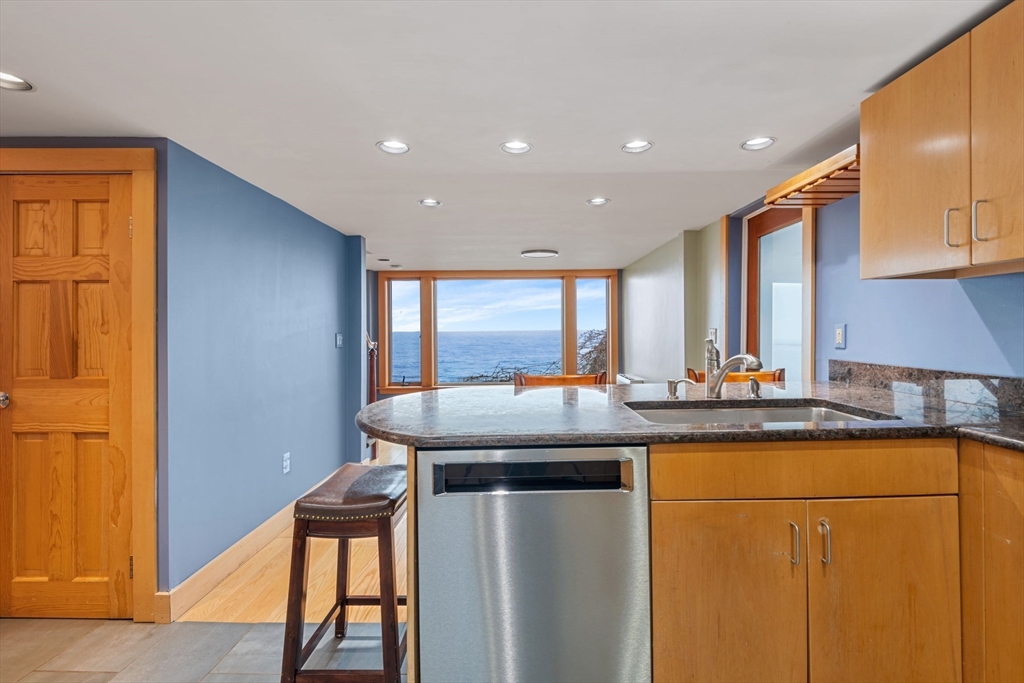 331 Granite St, Folly Cove