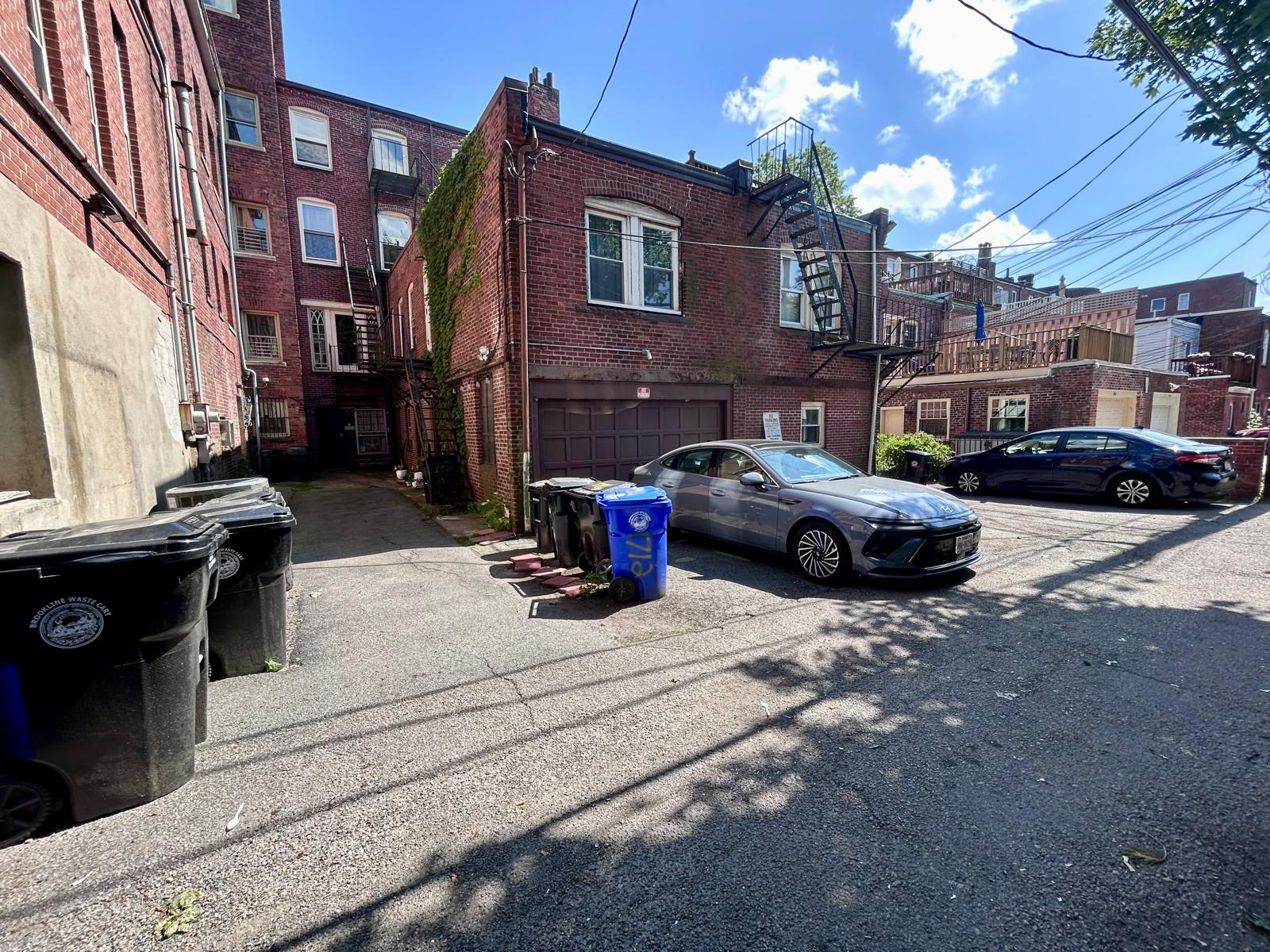 1712 Beacon St, Brookline