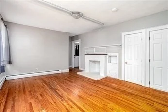 901 Main St, Leominster