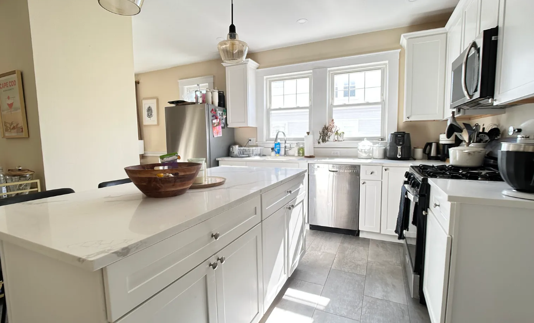 58 Hunnewell Ave, Oak Square