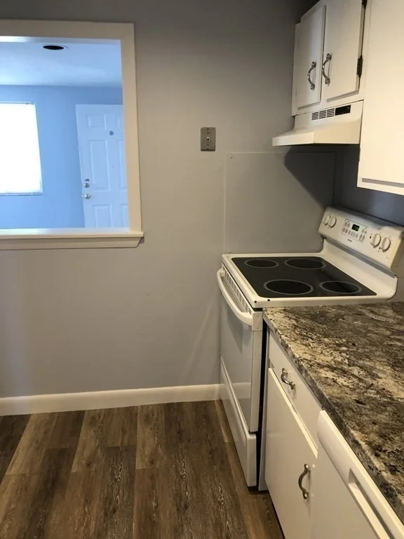 272 Bedford St, Abington