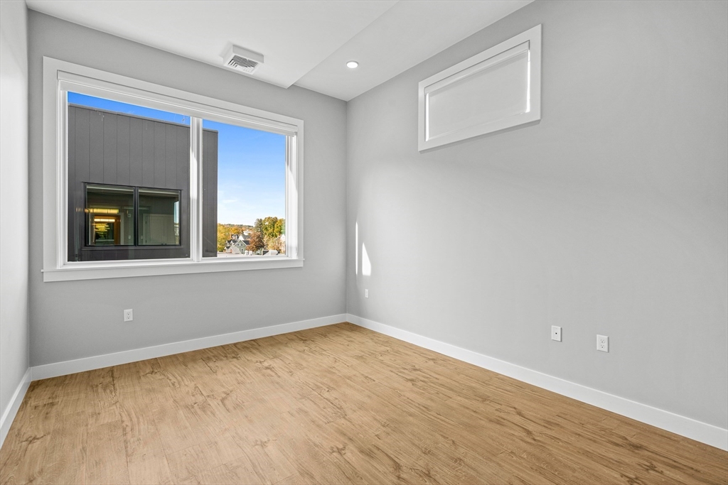 524 Main St, Melrose