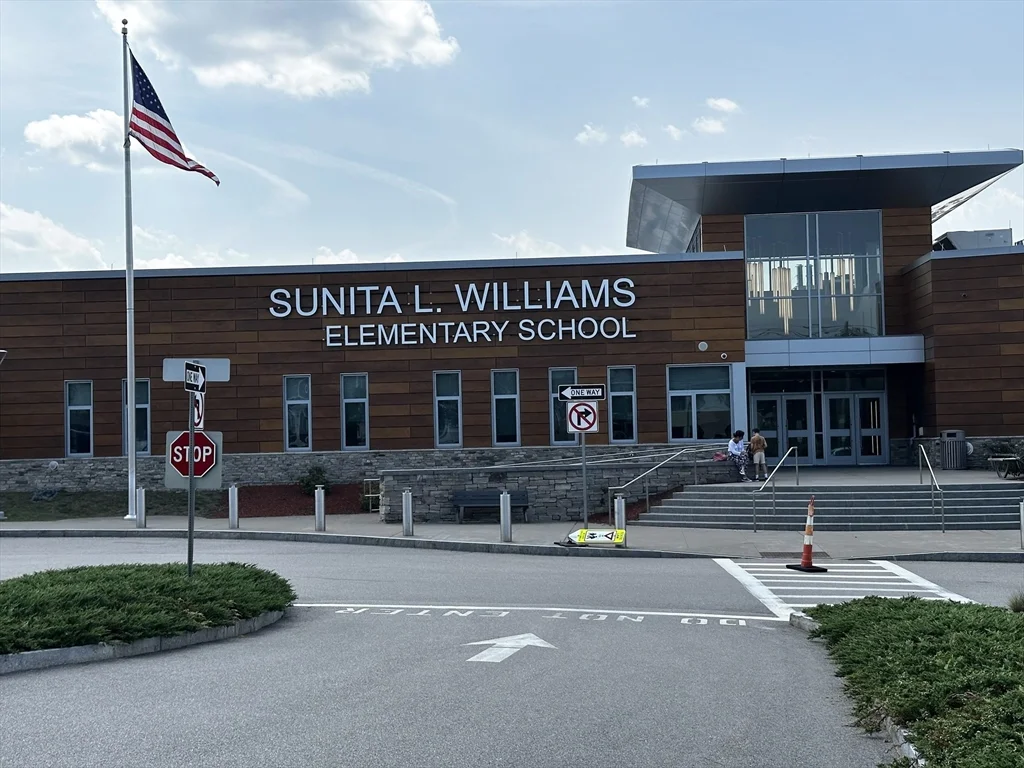 46 Sunset Rd, Needham