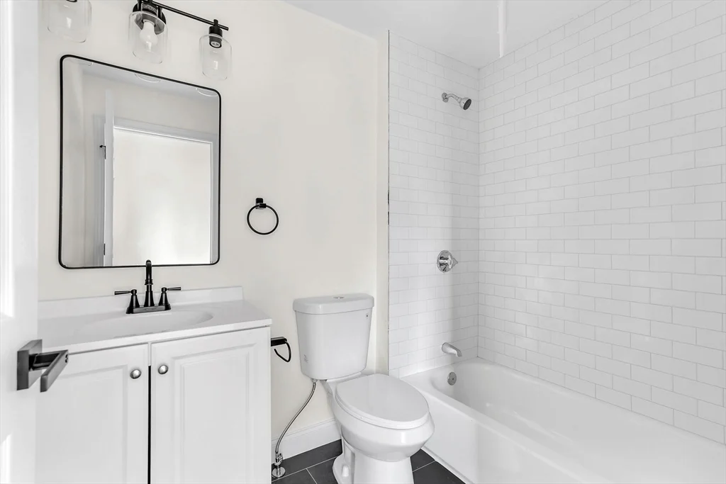 23 Pleasant St, Fitchburg