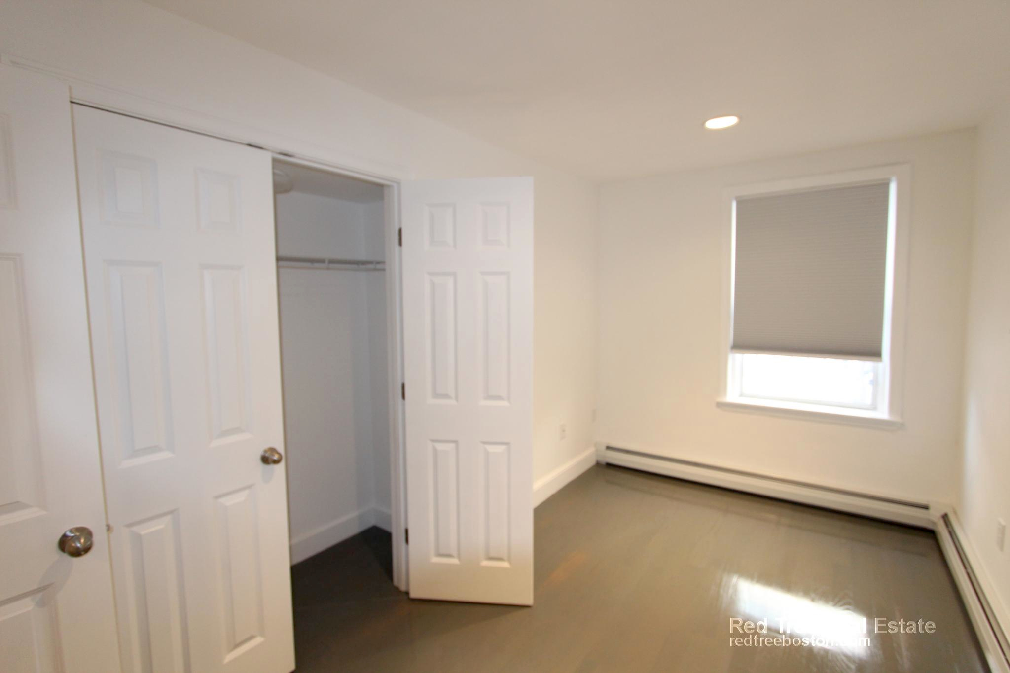 127 Saint Botolph St, Back Bay