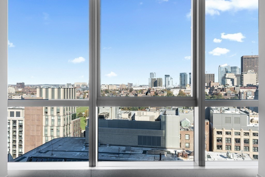 110 Stuart St, Downtown