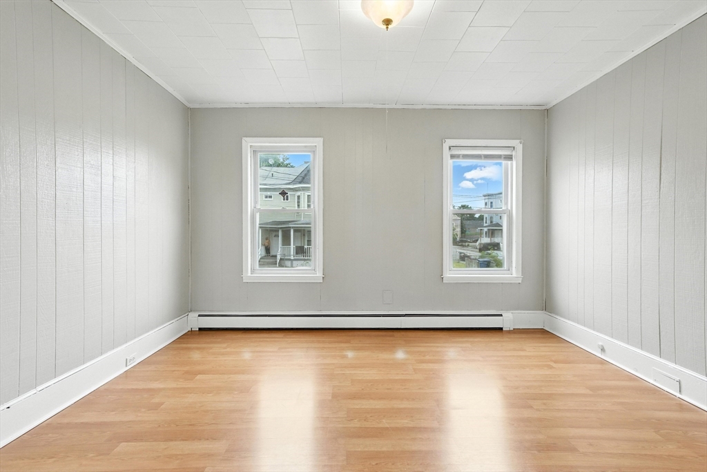 439 Lowell St, Lawrence