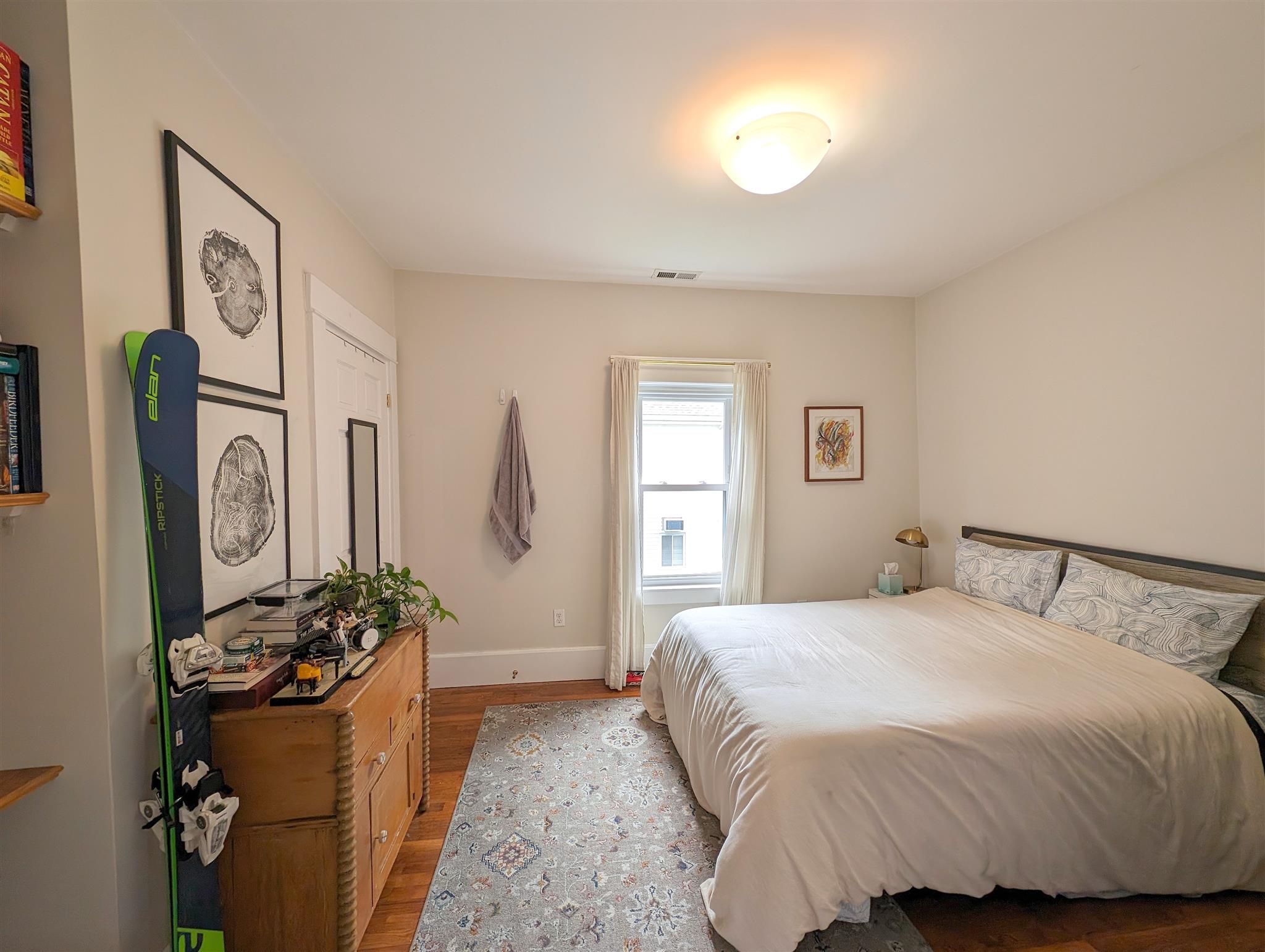 65 Medford St, South Medford