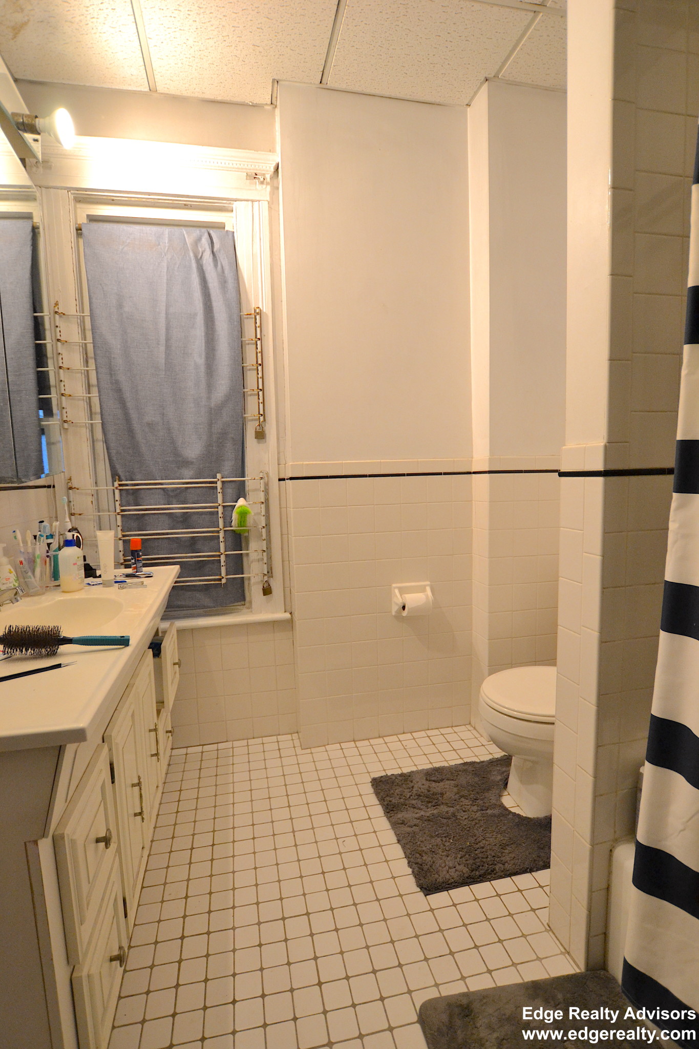 3 bed, 1 bath apartment for rent at 69 Oak Square Ave Unit 1, Brighton — photo 8 of 8
