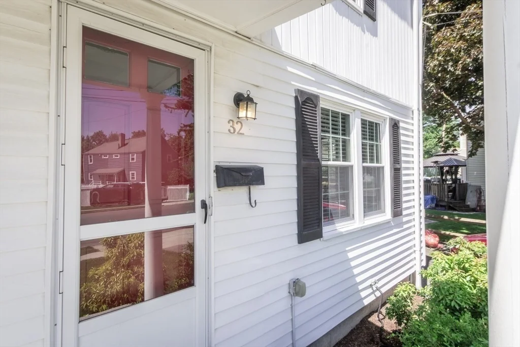 32 Hamilton Rd, Wakefield