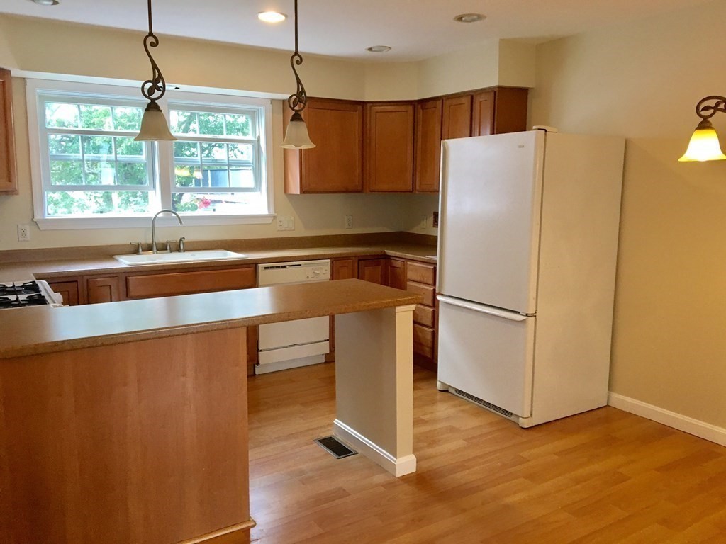 63 Ellerton St, Revere