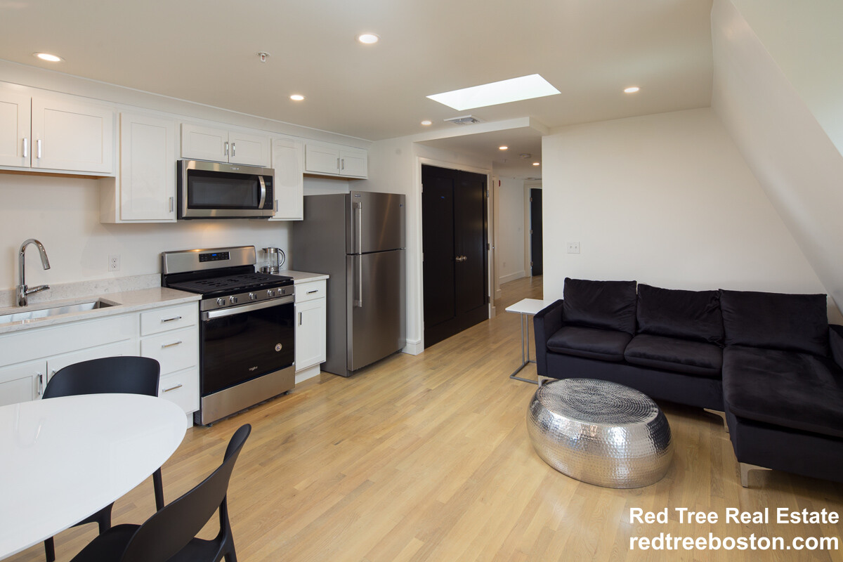 92 Brown St, South Side