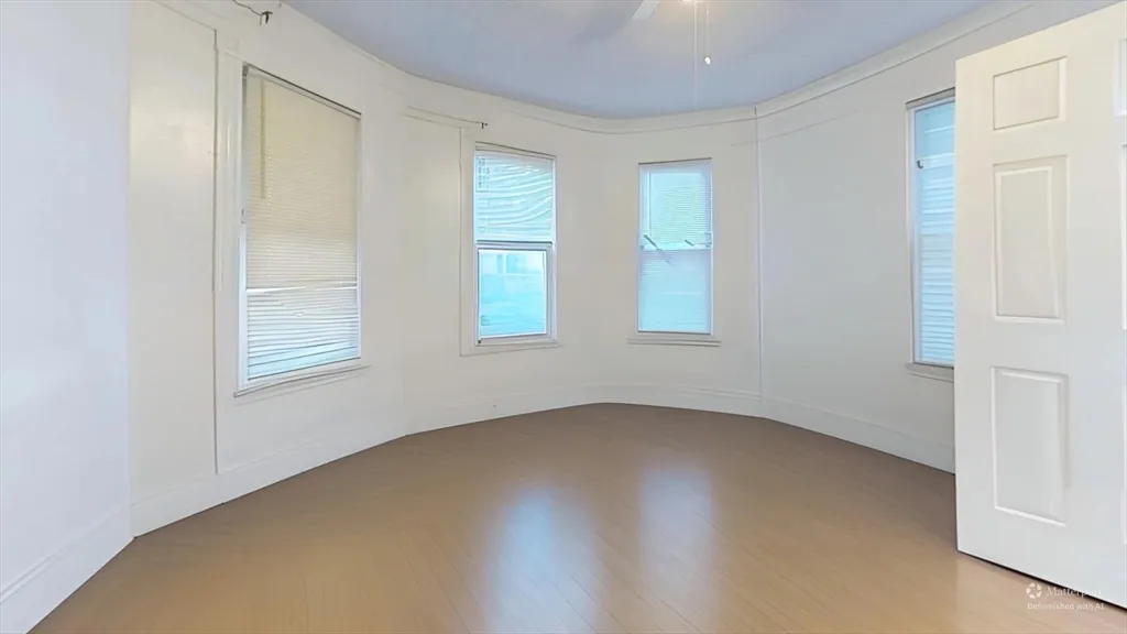 34 Cherokee St, Mission Hill