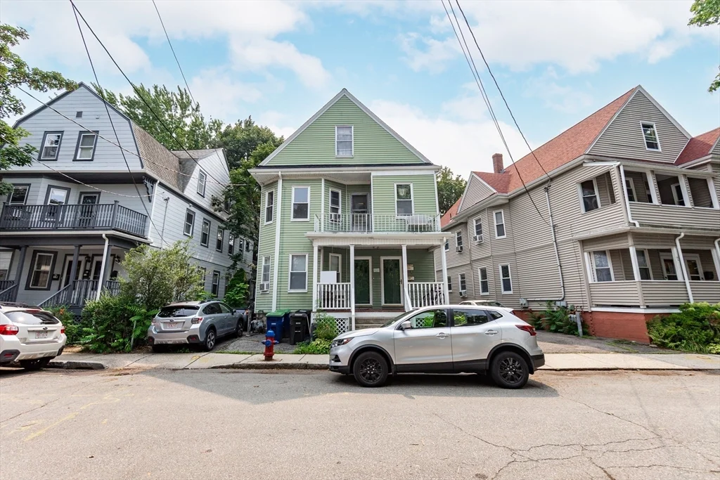 24 Aberdeen Rd, Powder House Square