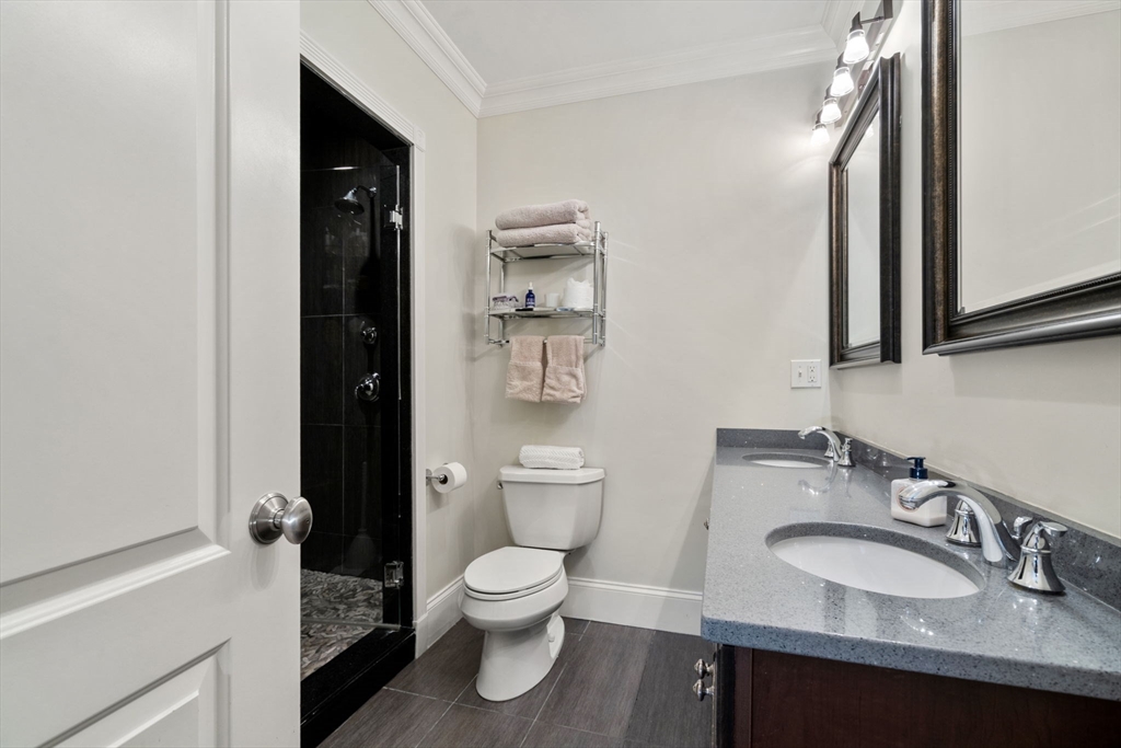 192 W 6th St, South Boston