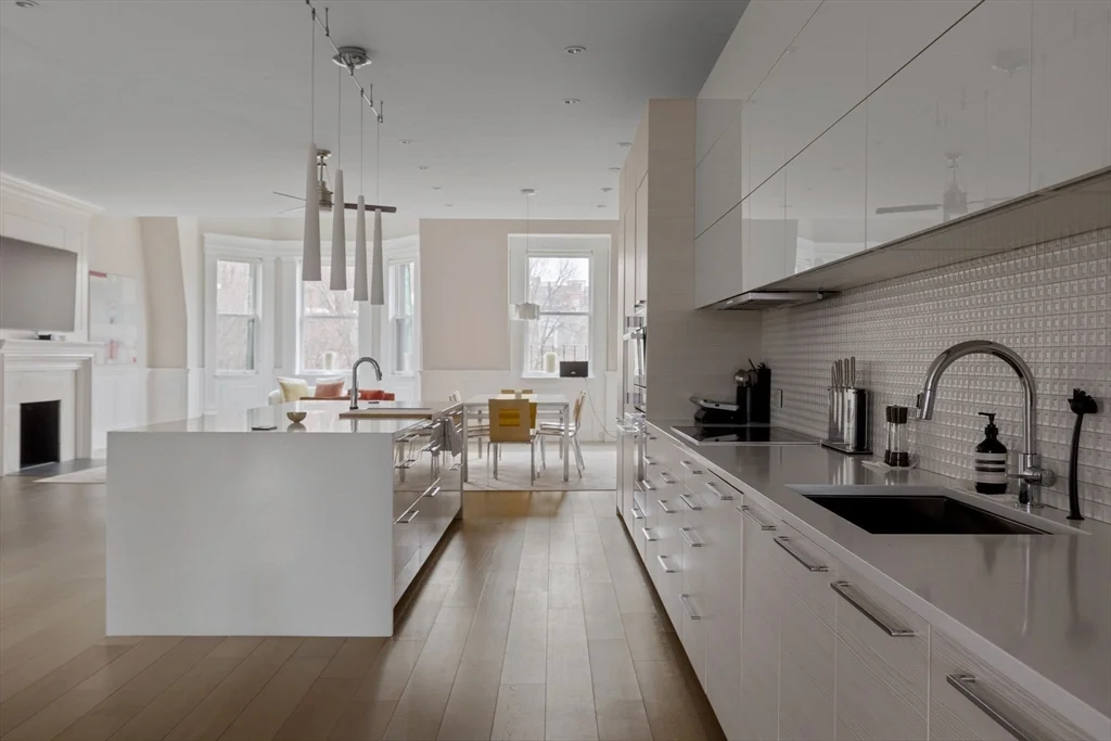 135 Commonwealth Ave, Back Bay