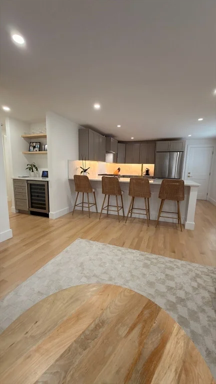 6 Pratt Ave, Beverly