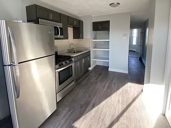 1 bed, 1 bath apartment for rent at 21 Eutaw St Unit 2, East Boston — photo 3 of 17