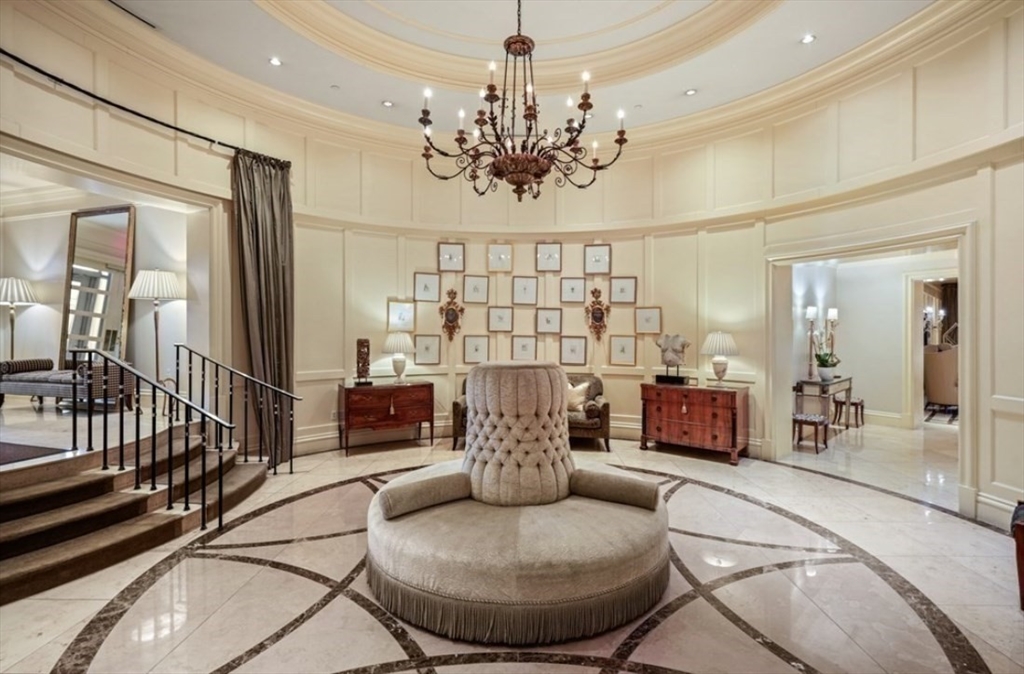 1 Huntington Ave, Back Bay