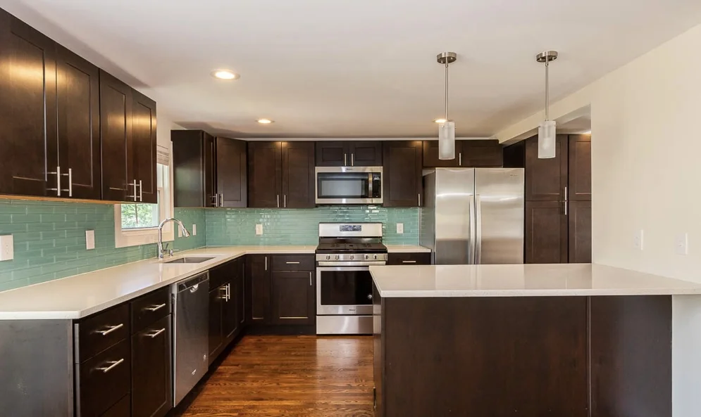 77 Rock Glen Rd, Medford