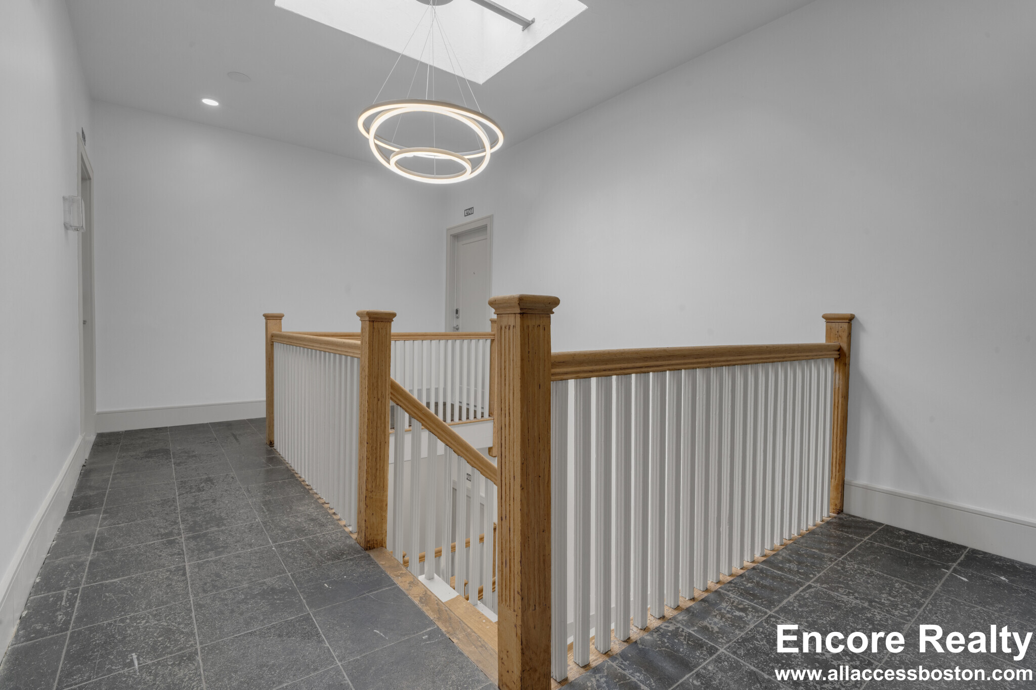 321 Summit Ave, Brighton