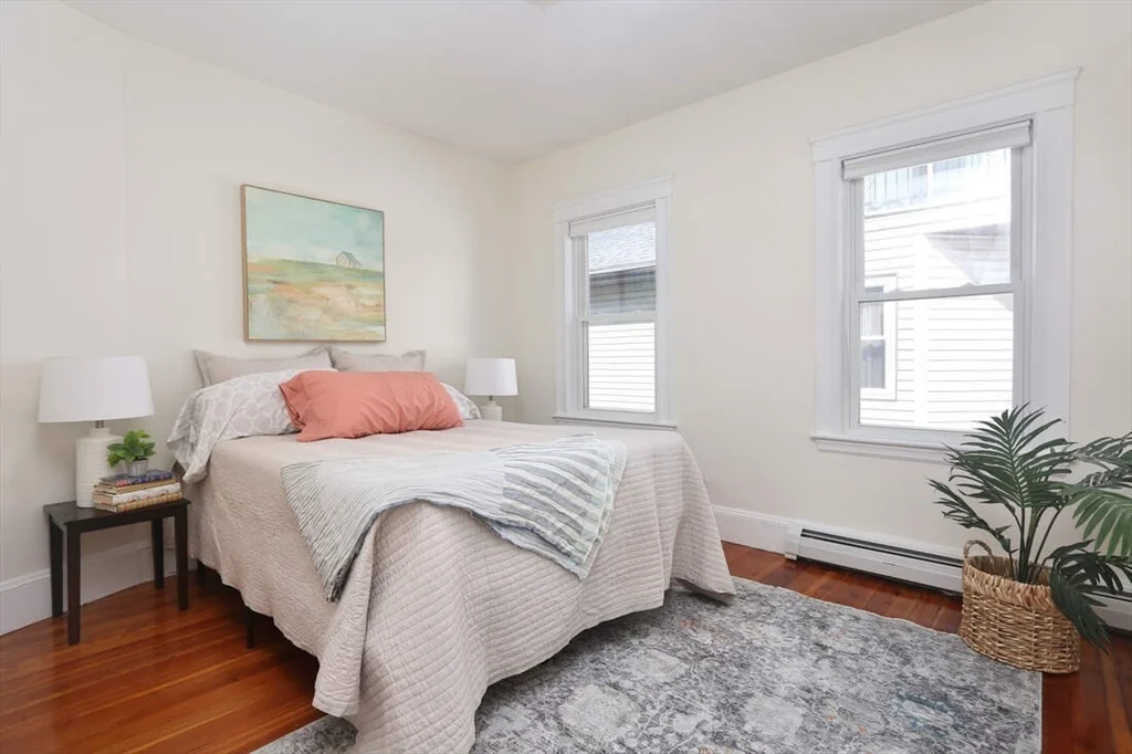 5 Benton Rd, Tufts University