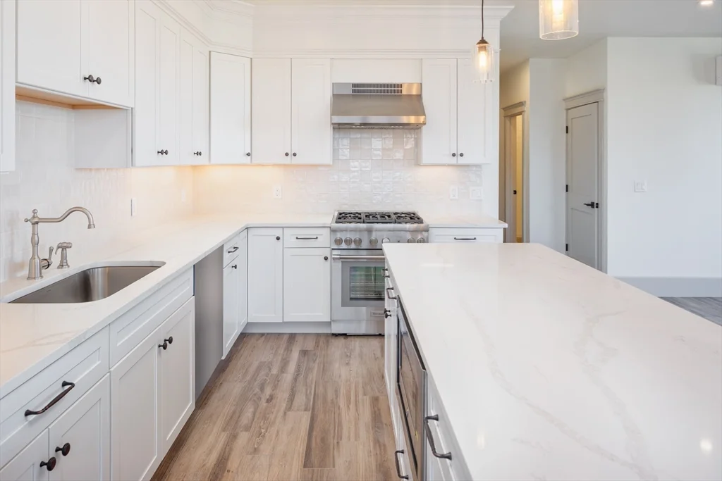 6 Market St, Newburyport