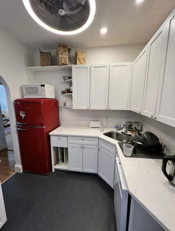 17 Grovenor Rd, Jamaica Plain