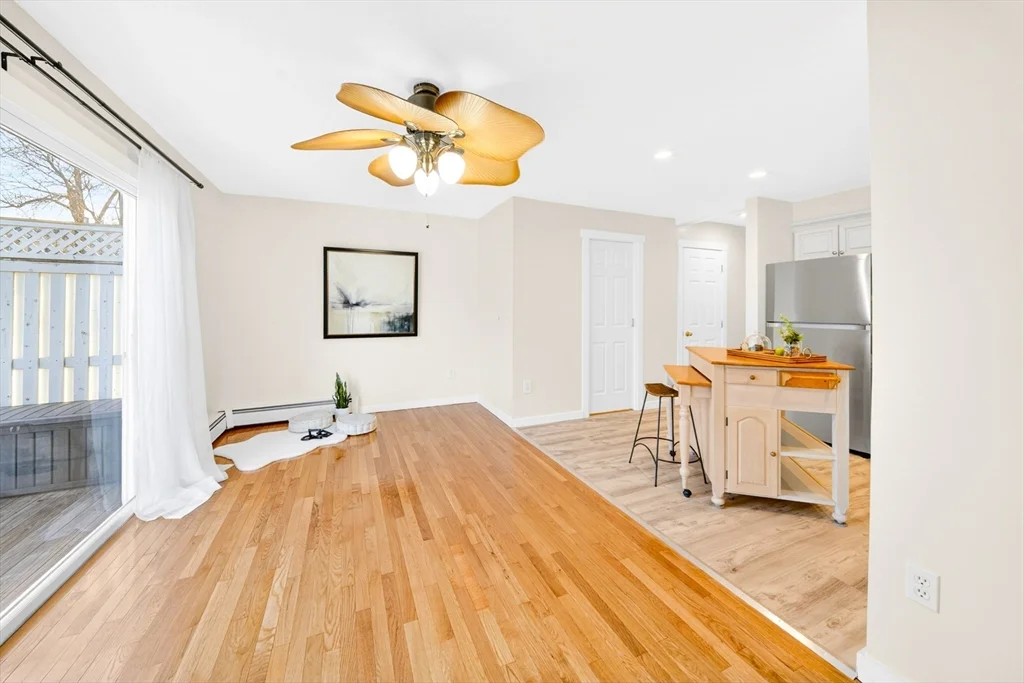 82 Camelot Dr, Worcester