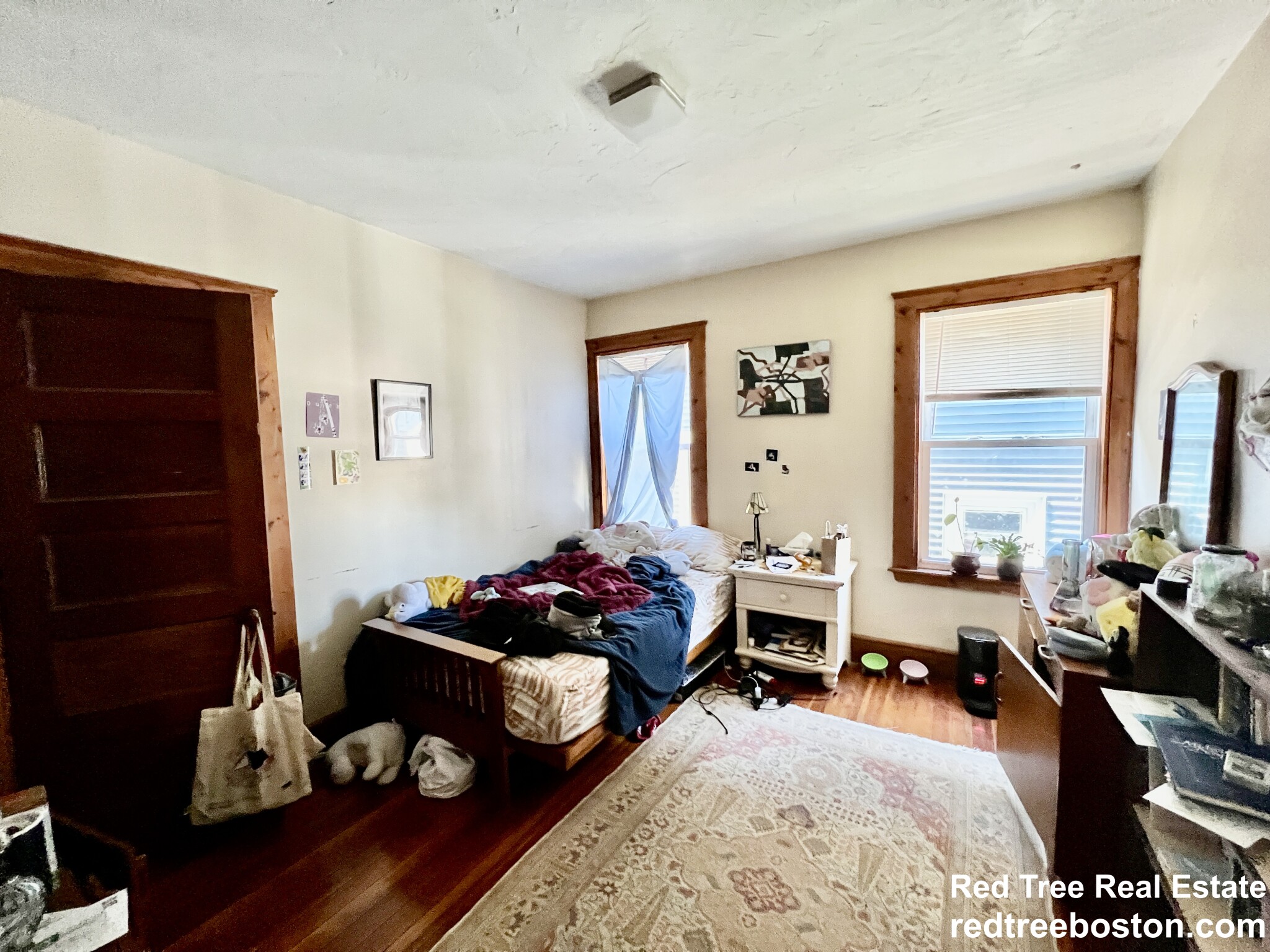 69 Woodlawn St, Jamaica Plain