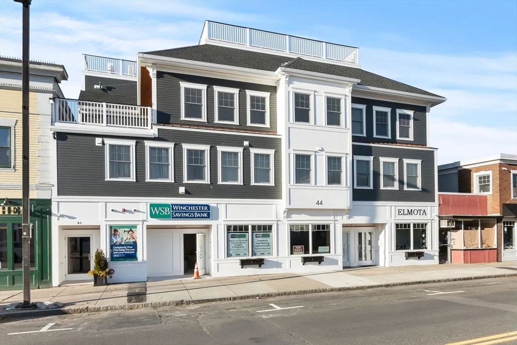 44 Maple St, Danvers Center