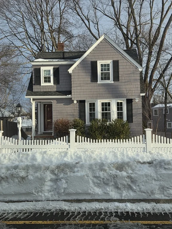 60 Park St, North Andover