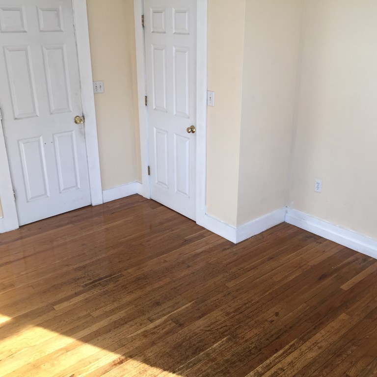 15 Seaver St, Stoughton