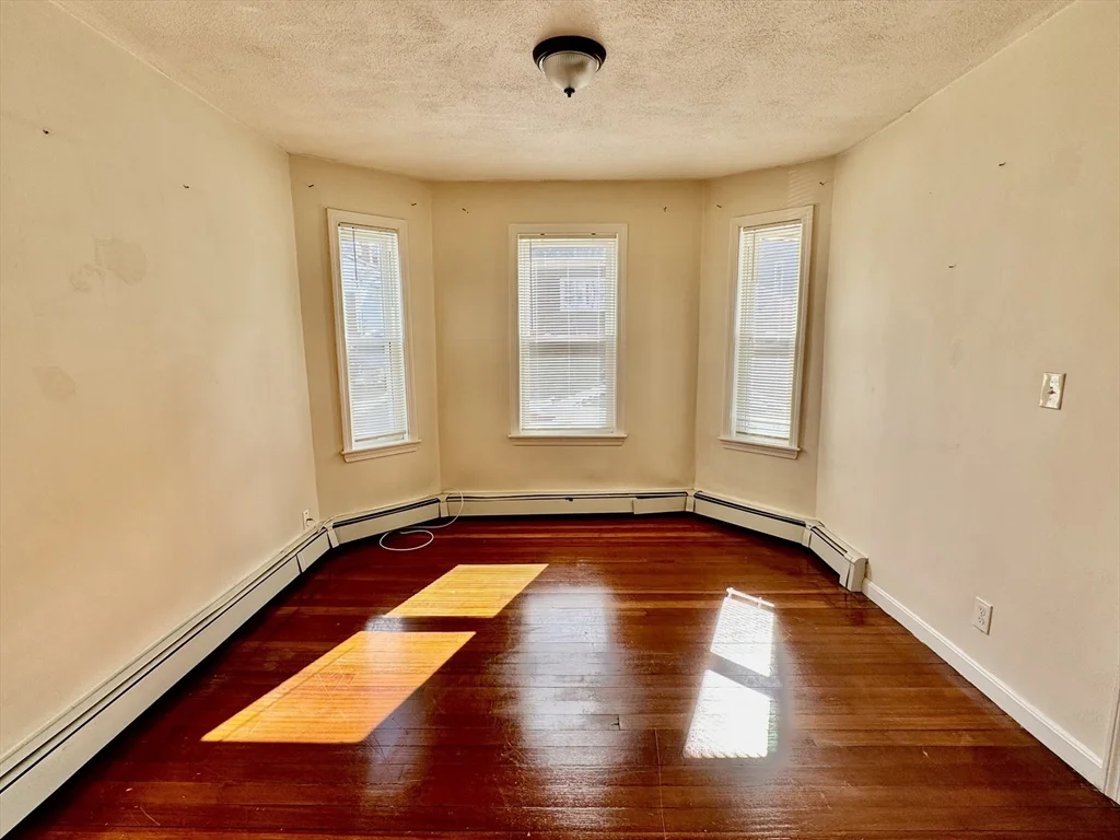 21 Warren St, Revere