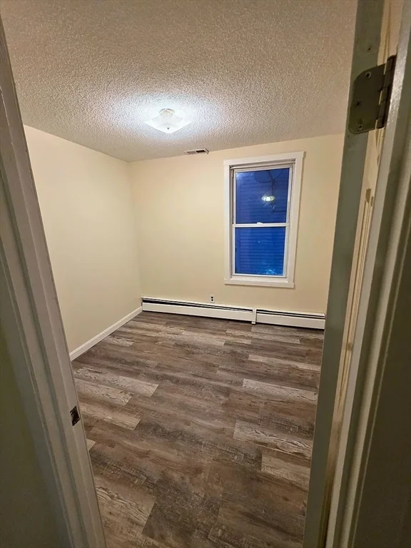 18 Barclay St, Lowell