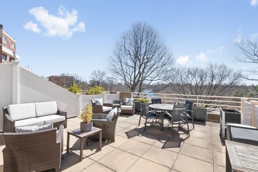 199 Coolidge Ave, East Watertown