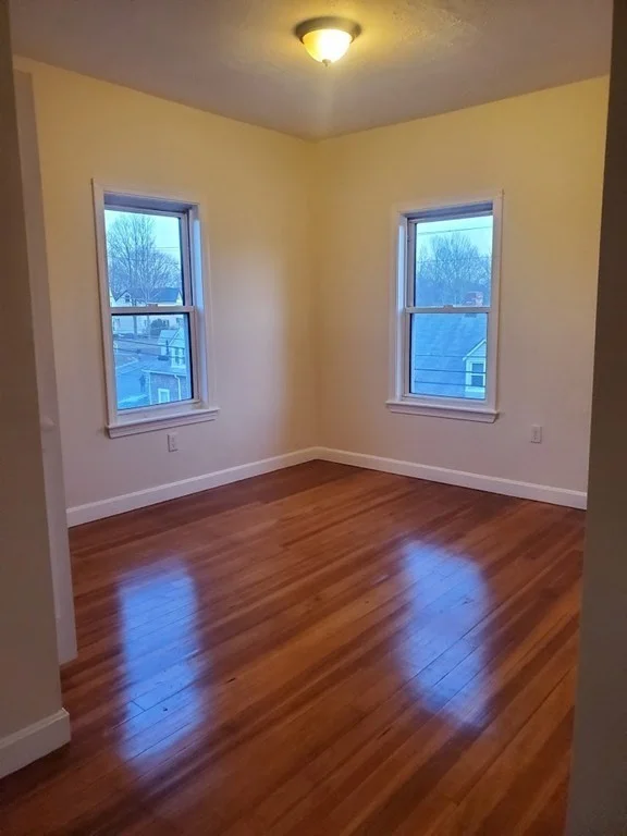 293 School St, Stoughton