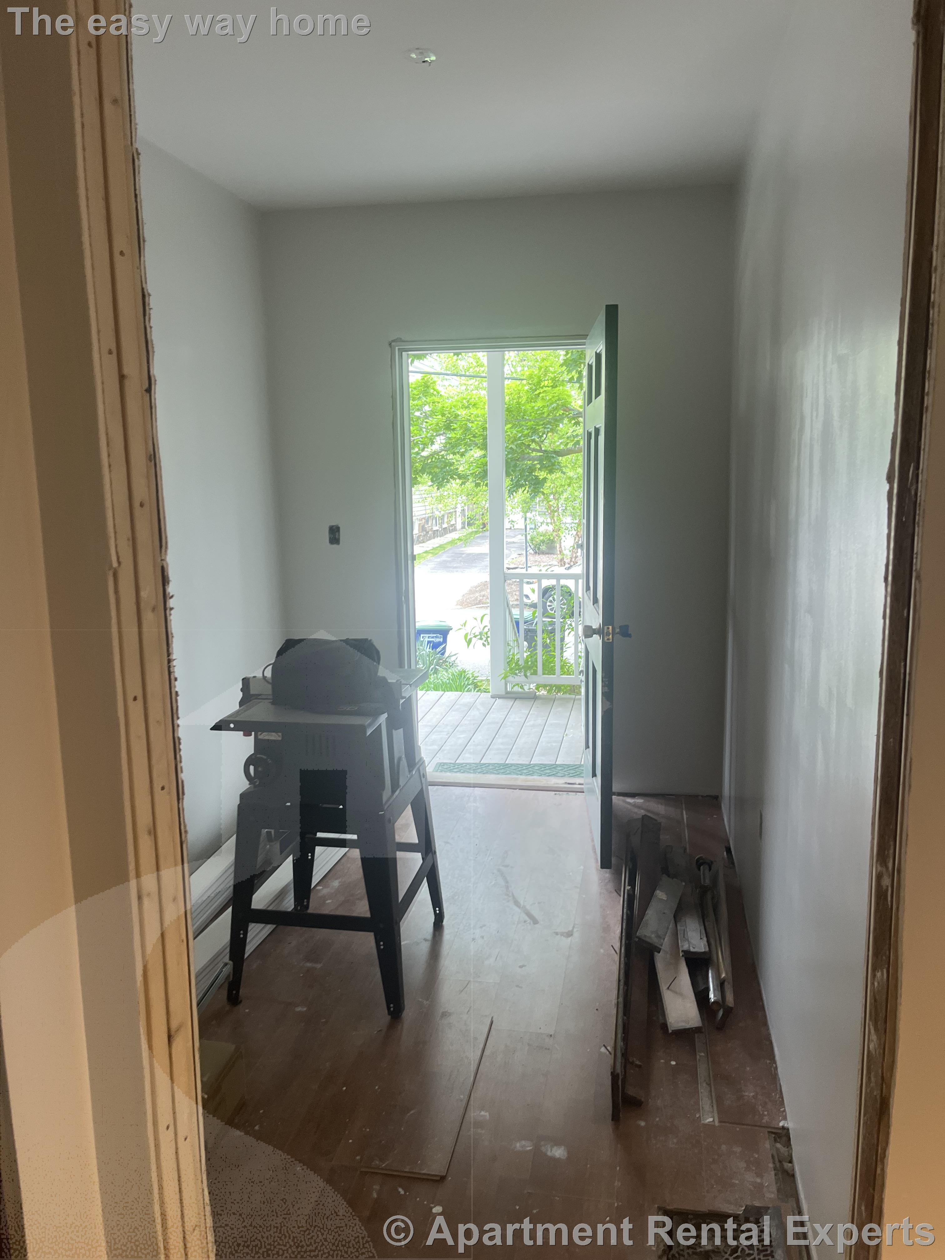 121 Highland Rd, Ball Square