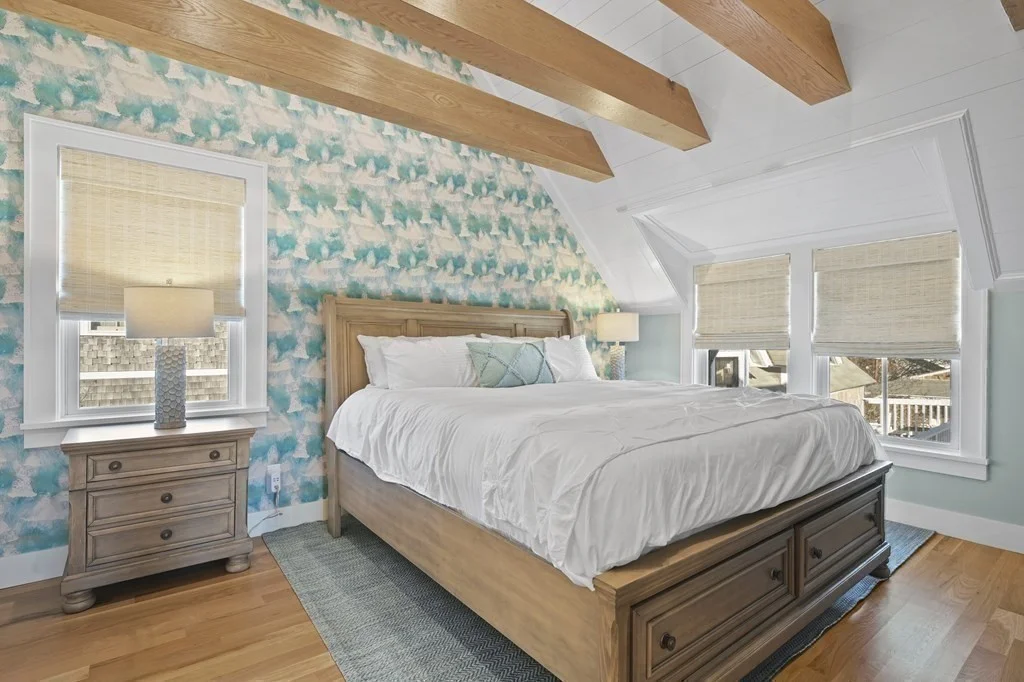 9 Tuckernuck Ave, Oak Bluffs