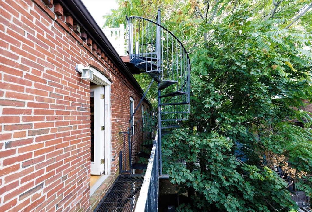 762 E 6, South Boston