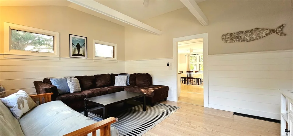 93 Ploughed Neck Rd, East Sandwich