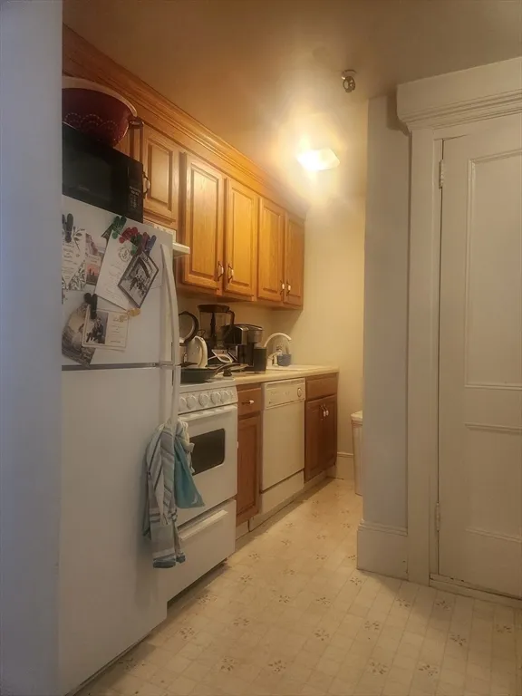 231 Commonwealth Ave, Back Bay