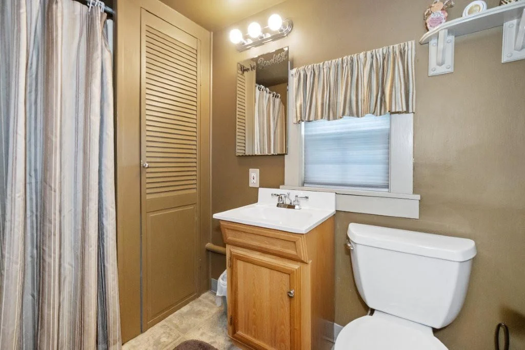 28 Ash St, South Side