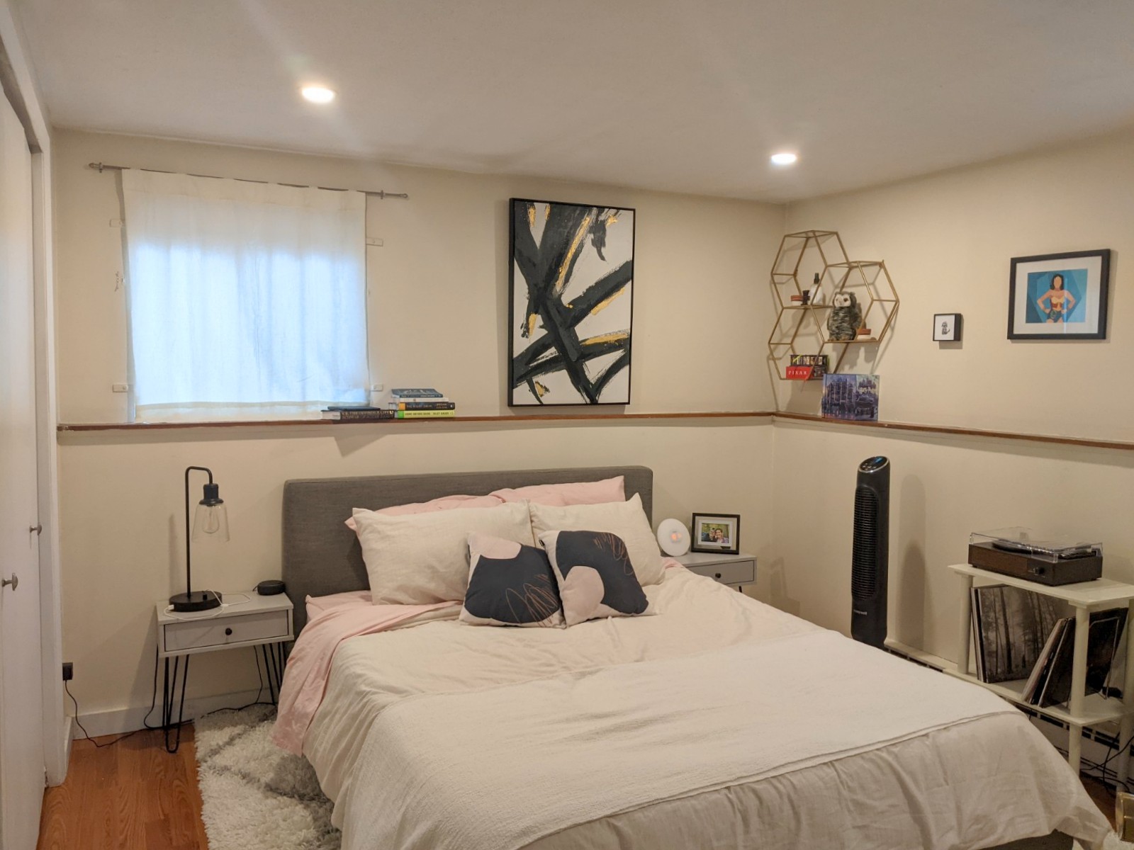 102 Alpine St, Powder House Square