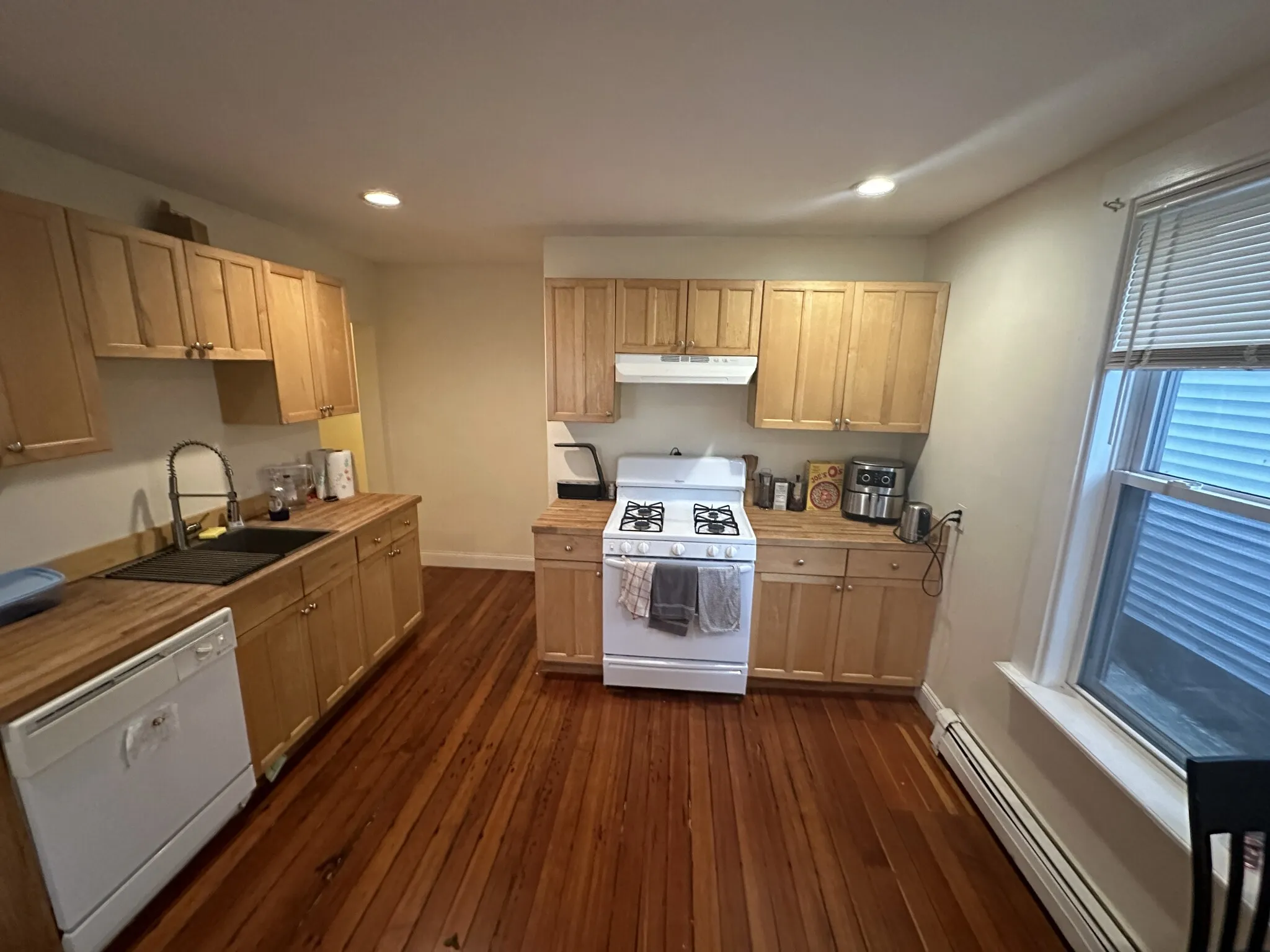 64 Pleasant St, Cambridgeport