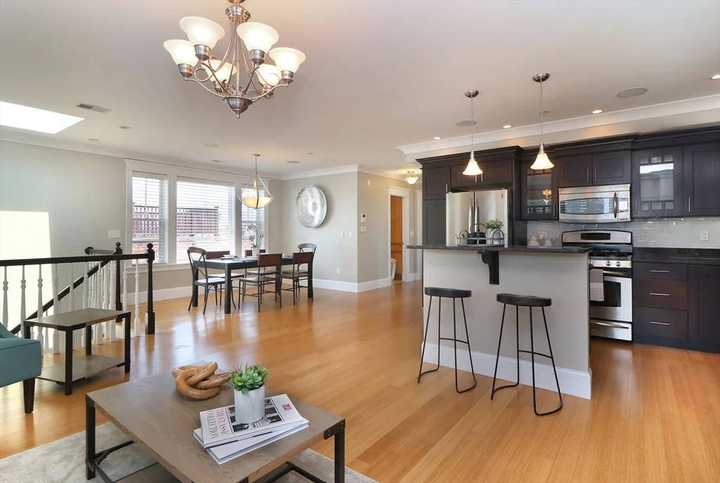 276 Bowen St, South Boston