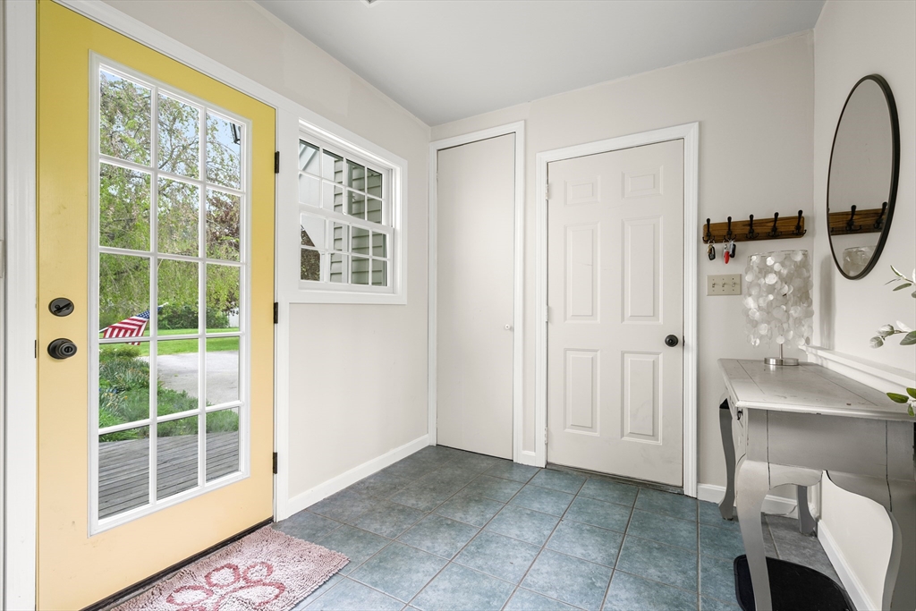 50 Mill Ln, Cohasset