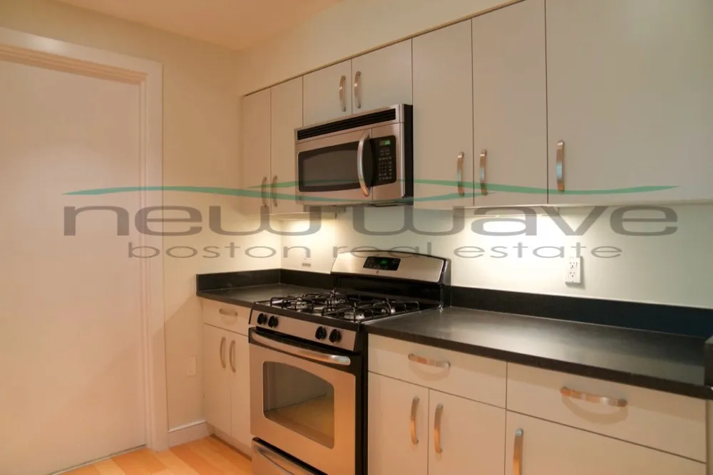 601 Albany St, South End