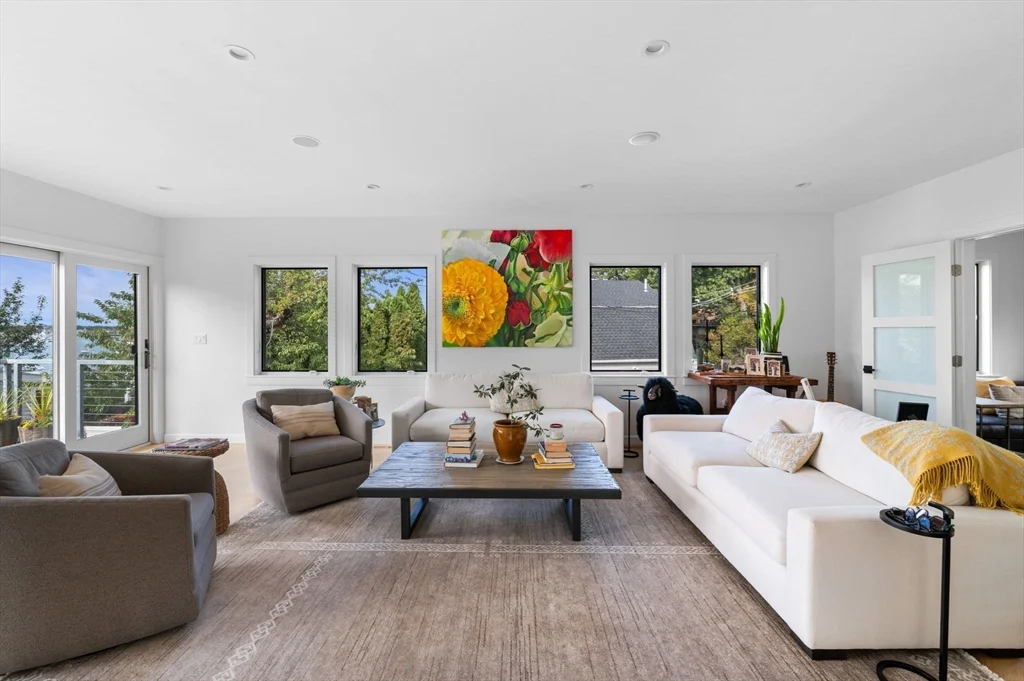 99 Naugus Ave, Marblehead