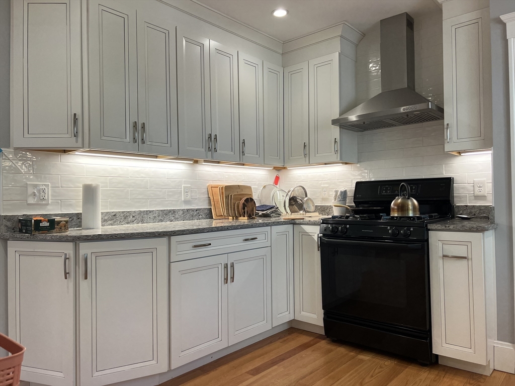 9 Loring St, Belmont